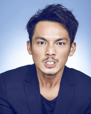 为什么钟汉良捞金似春运?粉丝挤爆活动现场人气不输李敏镐
