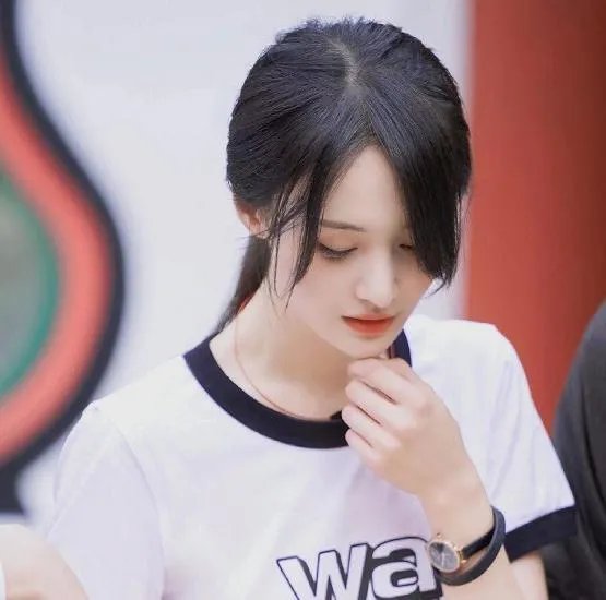 郑爽客串《刘老根4》,是偶像次元破壁,还是她无戏可拍了?