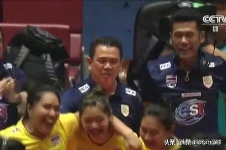 战胜中国女排之后,泰国女排教练达奈一脸平静的样子,显得并不兴奋,这是怎么一回事?