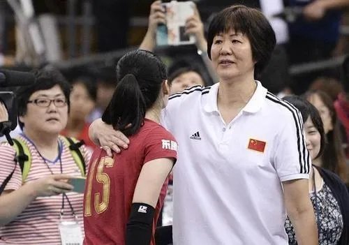 郎平回应何时退休称“快了”!为何她会选择在中国女排辉煌时期考虑退休?