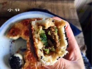羊肉冰花水煎包
