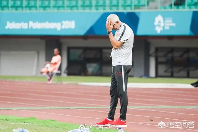 亚运会国足惜败沙特,有球迷说输球责任全在教练,球员们尽力了,你怎么看?