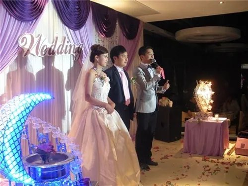 上海婚礼主持人职责 如何才算一个好的婚礼主持人