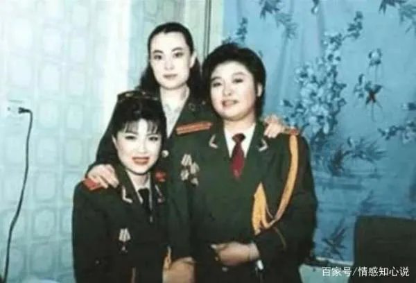 “50岁未婚,败光上亿家产”:韩红的背后,到底有怎样的心酸?
