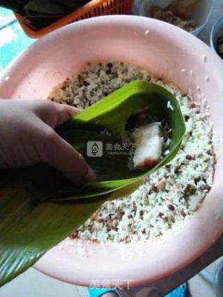 五谷咸肉粽子