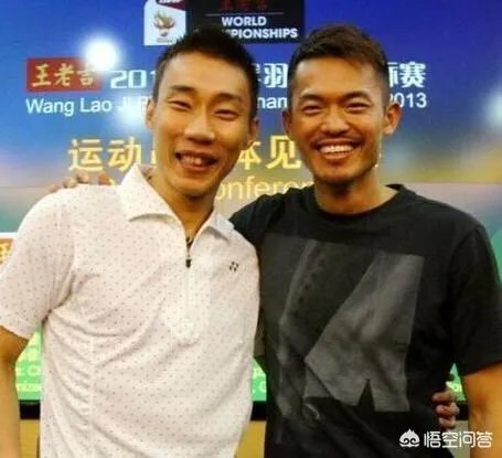 林李大战谢幕!李宗伟含泪退役,林丹发文:独自上场没人陪我了。如何评价两人关系?