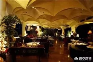 一顿晚餐花40万,一人一顿吃掉5万元,上海近日现天价菜单,对此你怎么看?