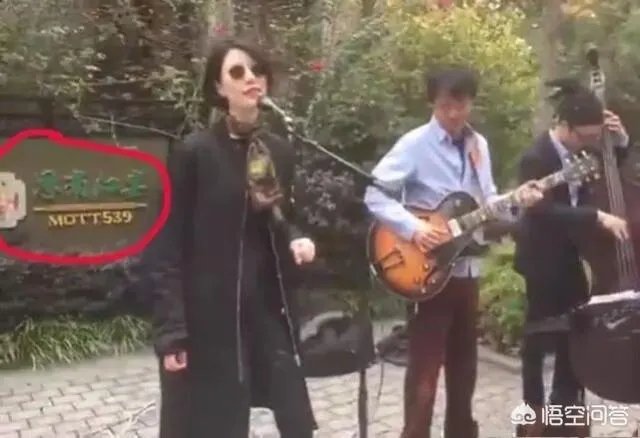 李亚鹏的新女友长得很像香港街头唱歌的小龙女,但是看介绍觉得应该不是,有知情的吗?