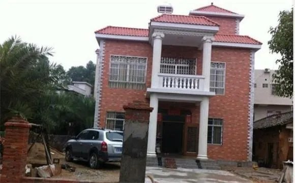 现在买房子太贵了,农村40万就能建“豪华”独栋别墅?是真的吗?