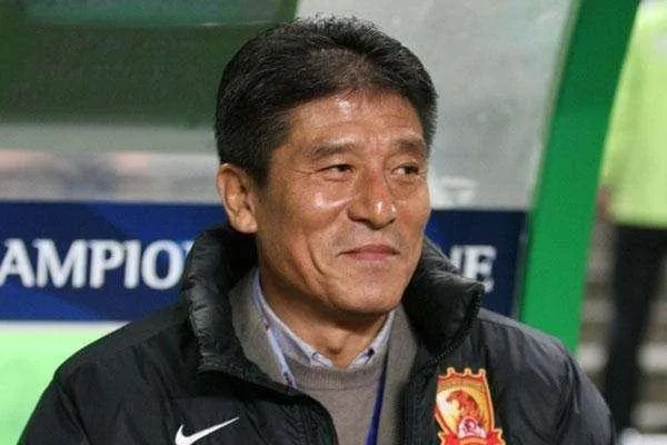 执教国足8年的外教李章洙，为什么如今没球队签约了？