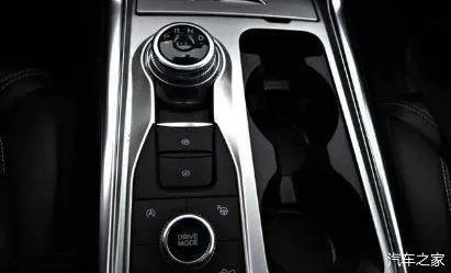 最便宜的七座性能SUV,2020款福特探险者,10AT,5秒破百