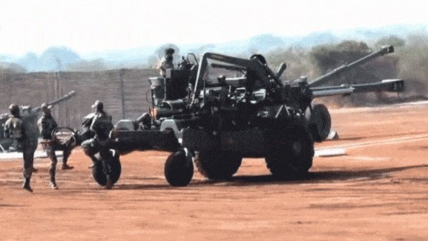 M777榴弹炮和PCL-09榴弹炮哪个更适合高原作战?