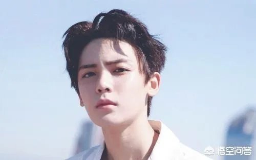 《人不彪悍枉少年》花彪的扮演者是谁?你如何看待这部剧?