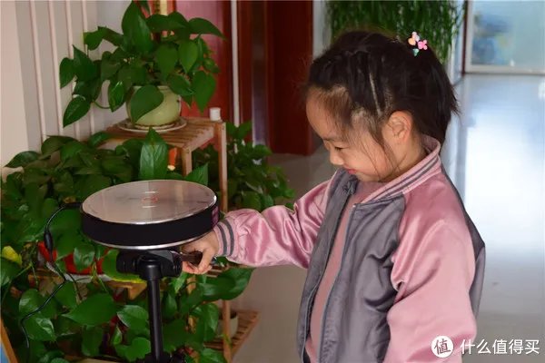 坚果G7评测:没时间带孩子去电影院?在家也能拥有影院级体验!