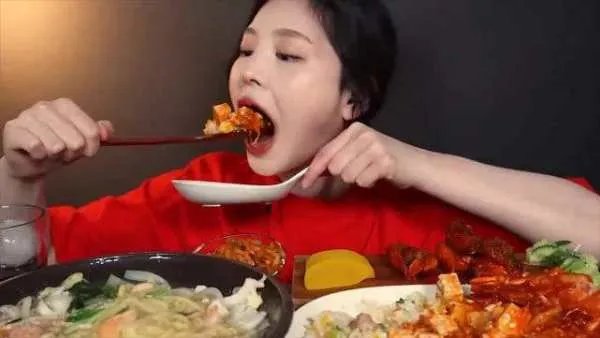 全面禁止吃播,对真正的大胃王吃播公平吗?