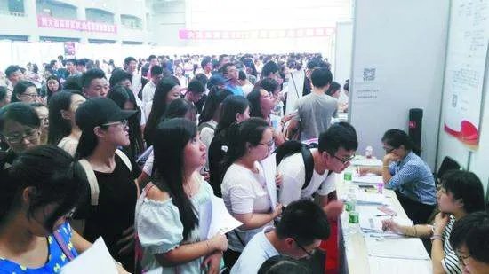 大连此次疫情除了暂停结婚颁证服务,还停了哪些活动?