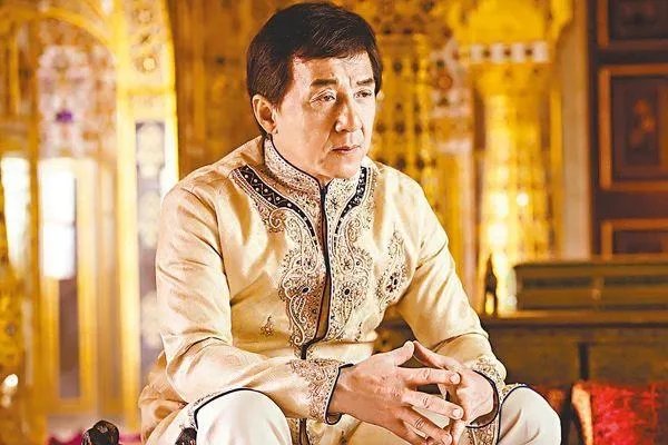林凤娇相貌一般,当初成龙大哥为啥会选择她?