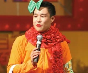 赵本山女儿无意间道出真相,小沈阳大红后消失的那段时间,到底去哪了