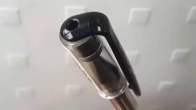 为什么笔盖上的孔又叫“救命孔”?