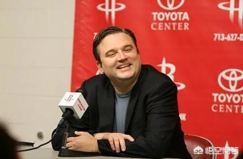 哈登今天拿了六十分+三双,破了NBA历史三双记录,大家说今后有没有人突破一百分啊?