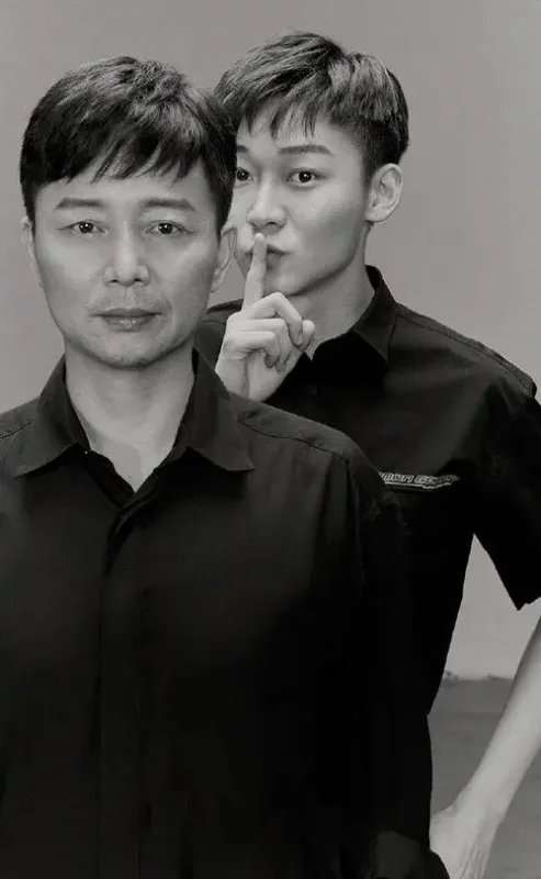 你如何看待刘怡潼恭贺刘奕君再就业这件事?