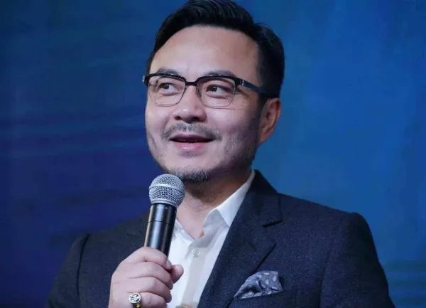仇晓曾是汪涵最感激的人,她做了哪些让汪涵感激的事情?